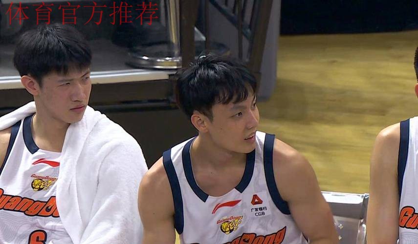 不打了！曾凡博被曝欲离开北京首钢队，力保广东队“躺”进总决赛